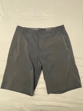 Men's Hollis Golf Flat Front Grey Performance Shorts - Tailored Everyday Wear
